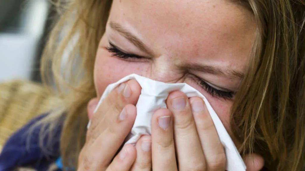 荷兰花粉季要来了 专家教如何辨别花粉症与新冠病毒感染 症状