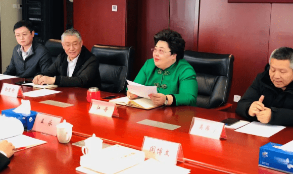 江丹主任对王永会长一行到来表示欢迎,感谢北京车友协会关注养老和