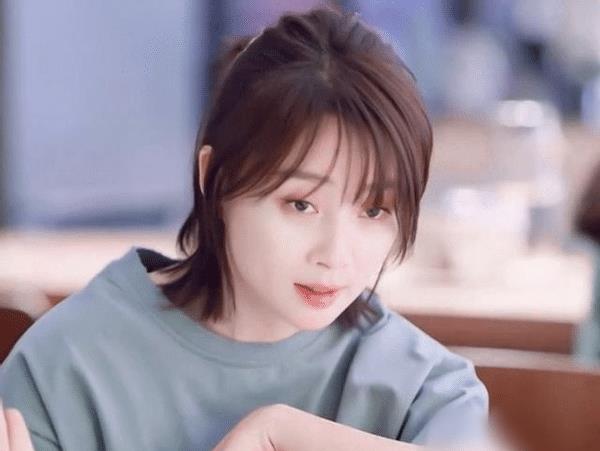 殷桃演员日常 f919eae98d6043a7a1ce5948adb74e91.jpeg