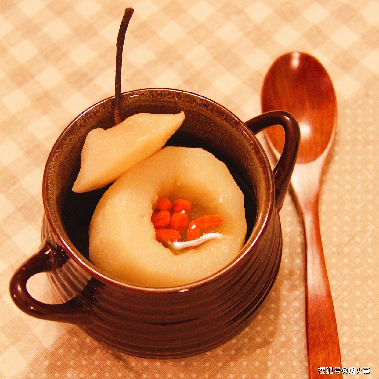 惊蛰将至分享4种炖梨的花样做法味道各有特色做法简单易学