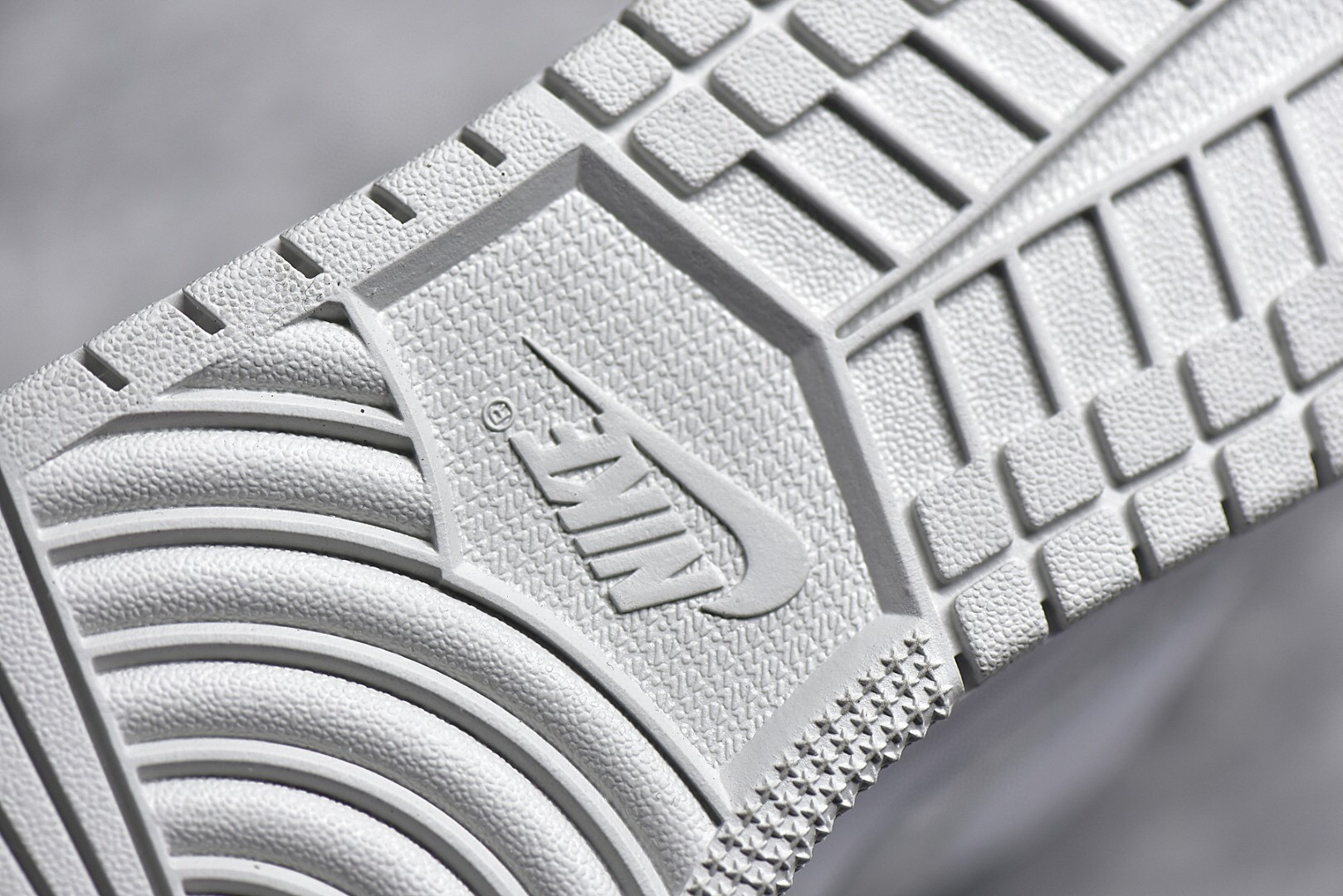 乔丹airjordan1lowwhitecamo灰白迷彩aj1低帮运动鞋dc9036100