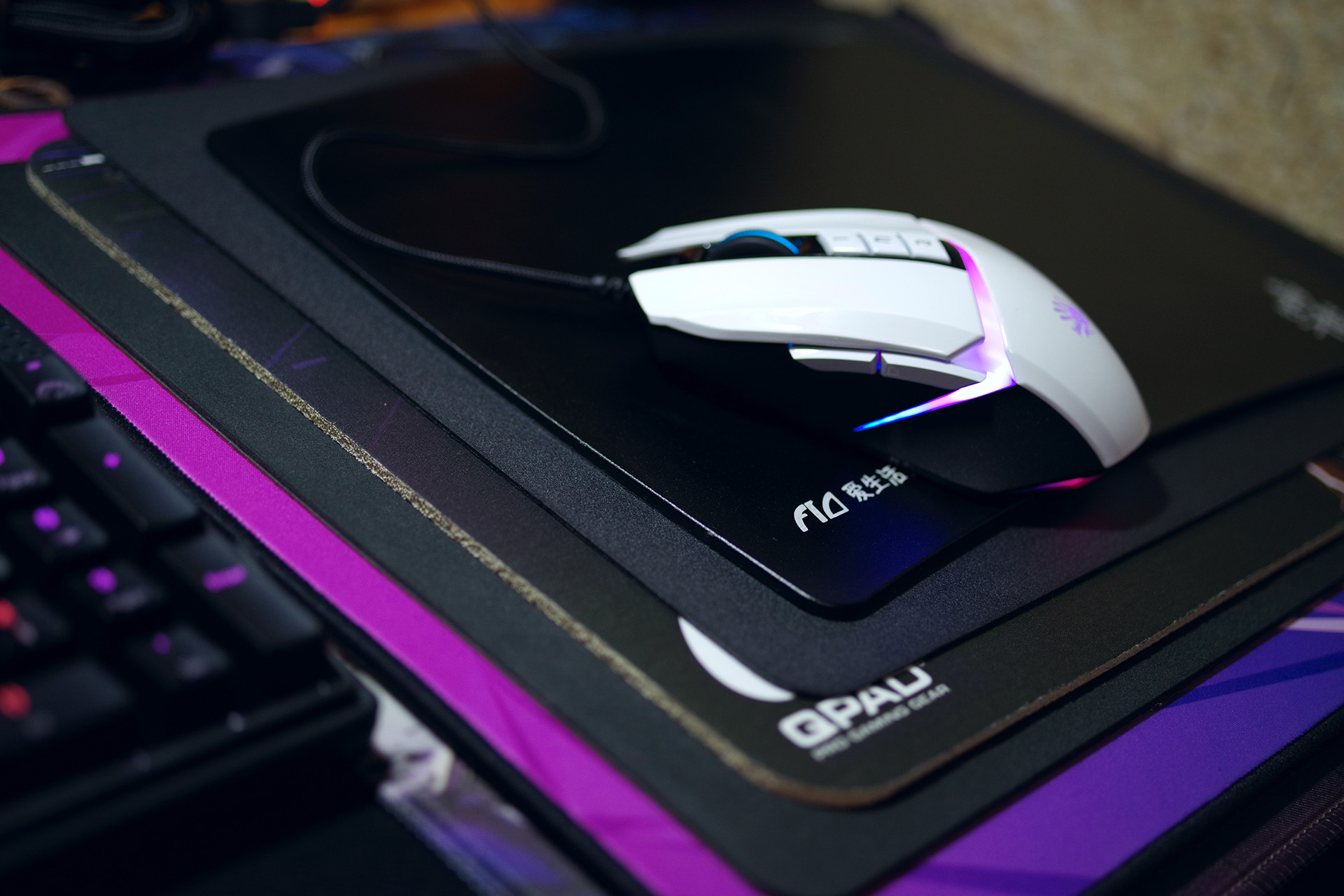 向特血势力低头血手幽灵v8mmax游戏鼠标简评