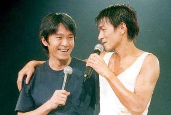 他是港圈大佬,向华强70大寿都请不来,却频频现身刘德华演唱会
