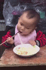 图片[3]-搞笑段子GIF：小宝宝，你吃面条的表情也太销魂了吧！吃出高境界-魔性次元