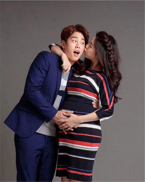 知名女星生下第4胎,宣布结扎封肚,小5岁老公全程陪伴超有爱_白家绮