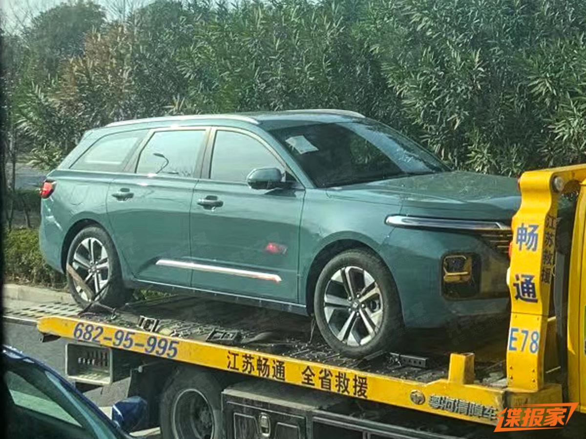 销量不佳去年停产换个名字继续卖新宝骏全新旅行车谍照曝光