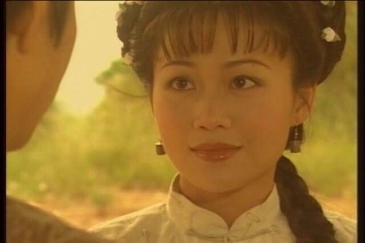 原创最美阿珂梁小冰晒结婚照与马文才结婚21年羡煞旁人