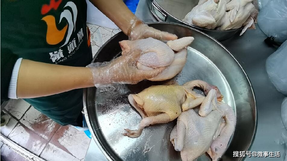 网红竹盐鸡飘香虎邱村引来食客追捧