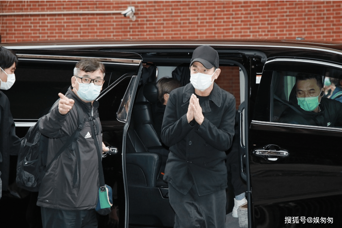 吴孟达丧礼如期举行周星驰电影却遭抵制星爷一个举动令众人万万没想到