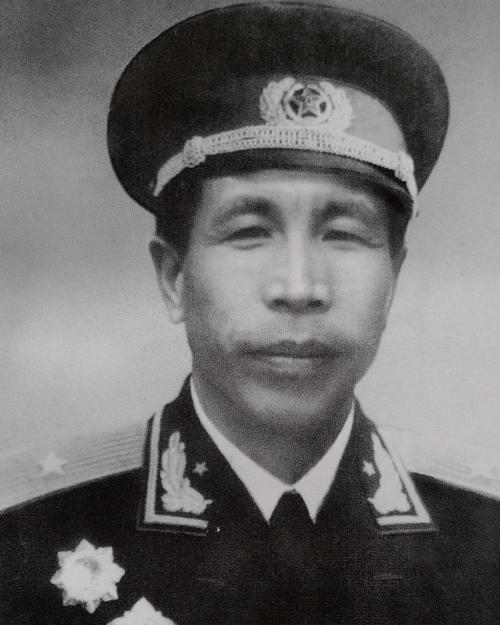 亮剑中赵刚为什么能够从抗大一毕业就当上独立团团政委