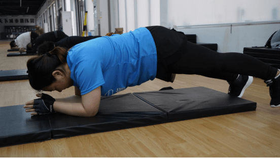 减肚子脂肪最快的训练 f796b06e25fc438b81c302683242e2d6.png