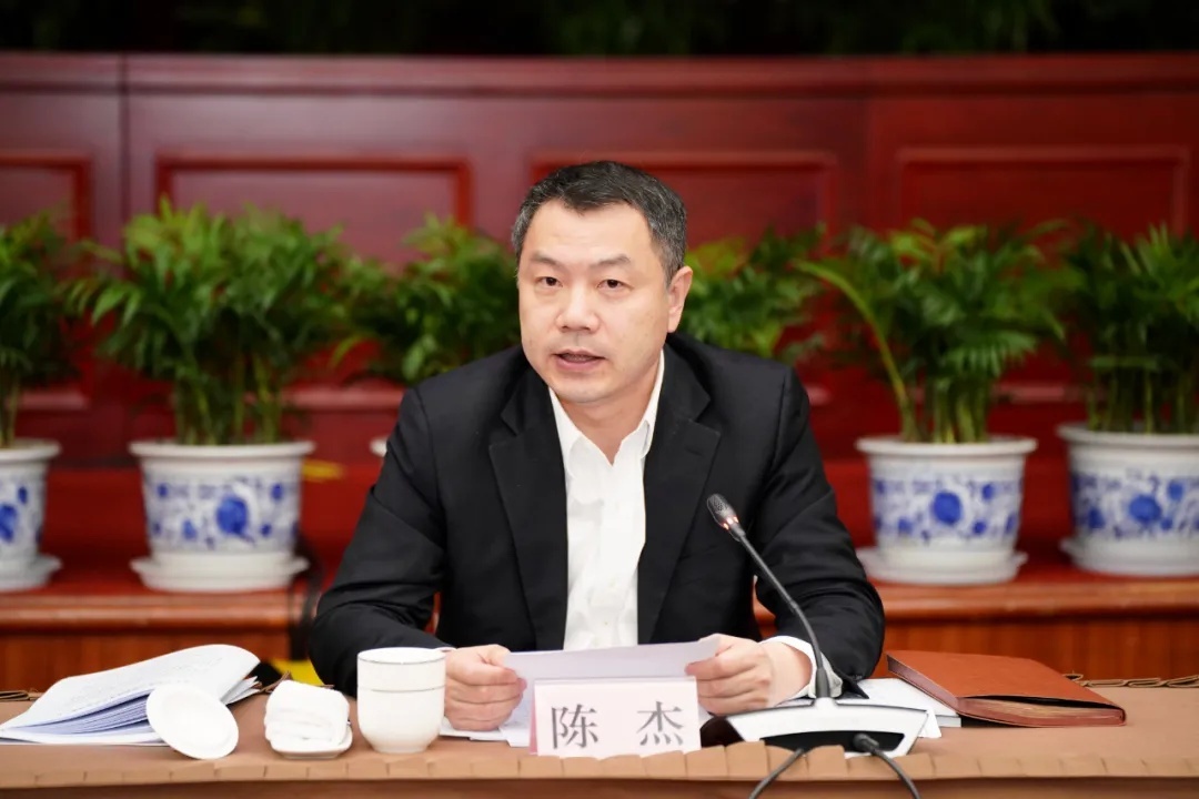 区委副书记,区长,区环保委主任高奕奕,区委常委,副区长,区环保委副