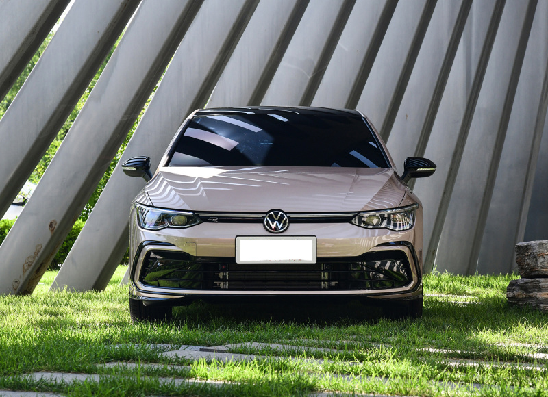 八代高尔夫来袭1859万落地30色氛围灯数字座舱优缺点明显