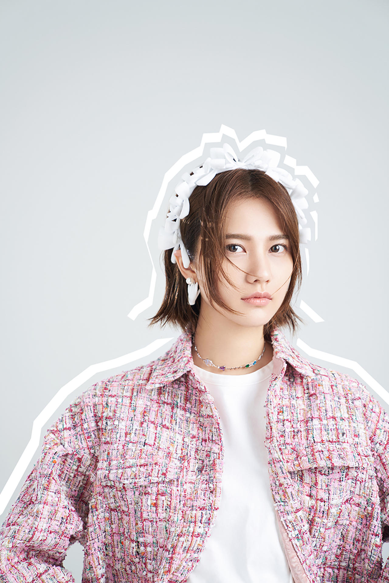 而在恋爱中,阮青夏将化身"平平无奇的恋爱小天才",不仅为闺蜜米佧