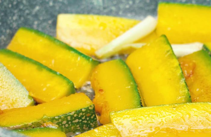 怎样做南瓜蒸饭好吃窍门 123ef354ee3d440fa21e4cd7b7658cca.jpeg