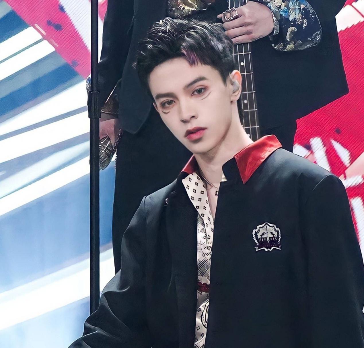 青春有你 出现 咒术回战 选手仿妆虎杖悠仁 被指责蹭热度 二次元 青春有你 出现 咒术回战 选手仿妆虎杖悠仁 被指责蹭热度 二次元