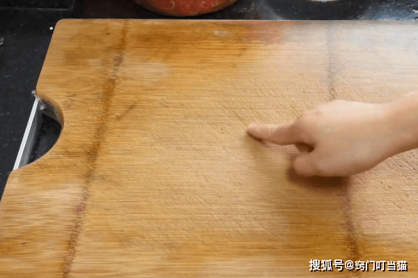 菜板什么木最好不发霉 3eda80495f0c48f99e7861080dceea6b.png