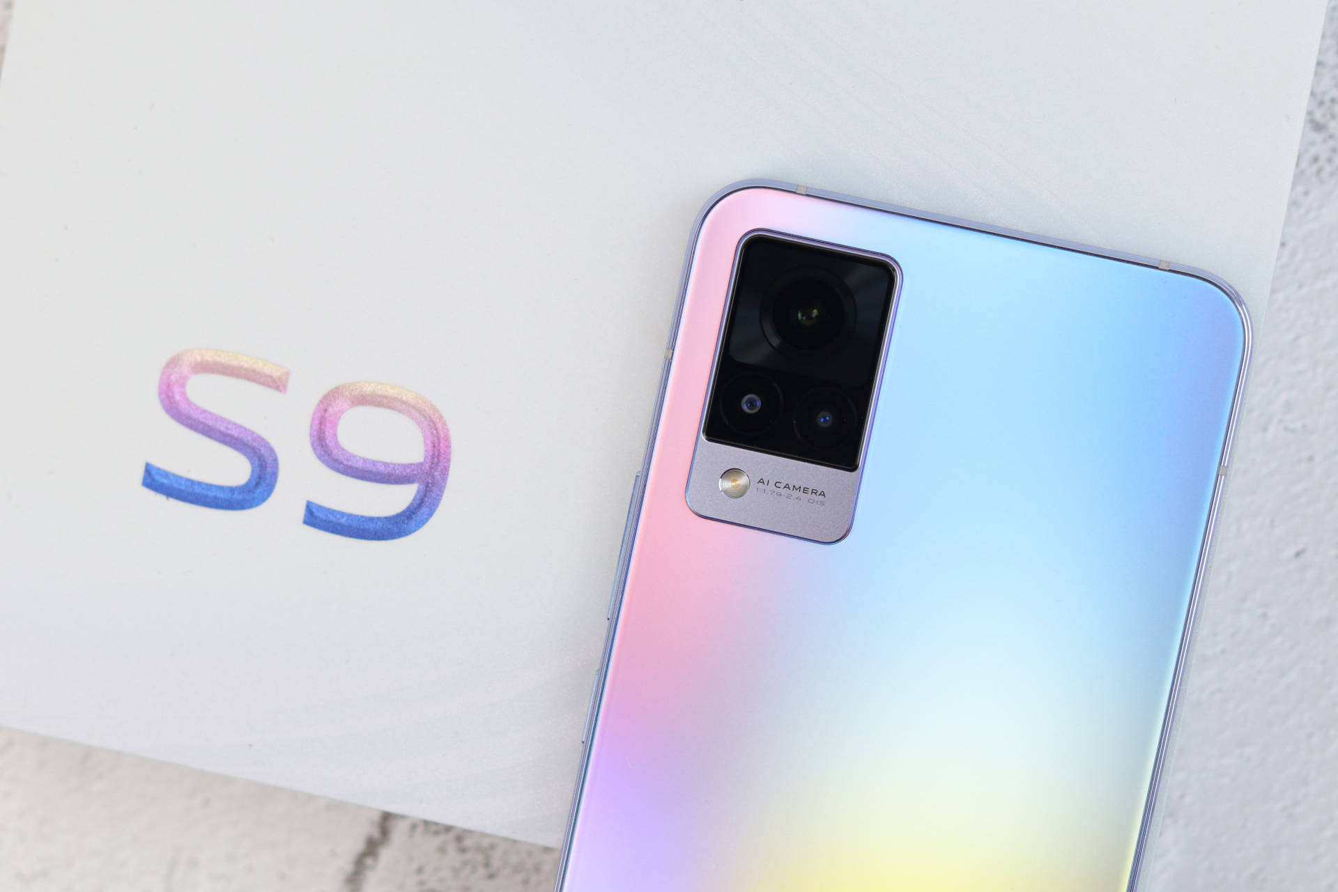 vivo s9图赏:极致轻薄 梦幻配色,如此颜值能打几分?