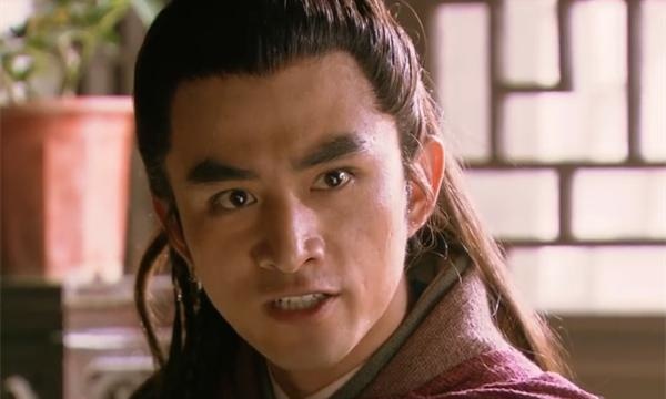 在征讨方腊的独松关一役中,张清随双枪将董平一起与守将厉天闰作战.