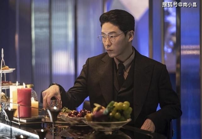 他是《顶楼1》中最惨的男人,却在《顶楼2》中变成公认的渣男_尹哲