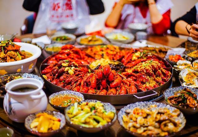 中国吃货第一大省赢了广东四川全年餐饮收入达4430亿