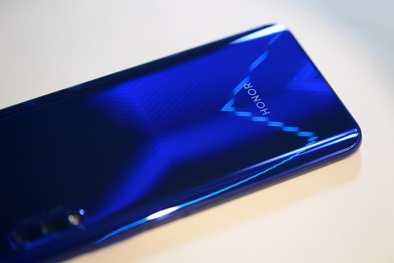 消息称荣耀9x手机年内升级鸿蒙操作系统!_华为