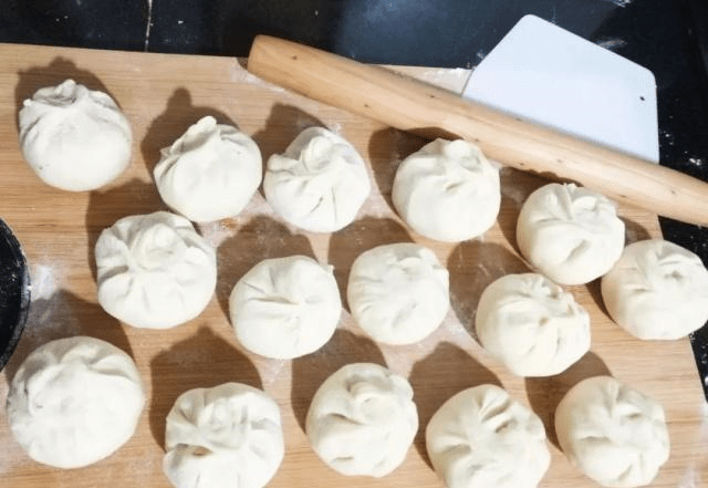 怎样做包子不粘蒸笼布 42125c8388114f128ca0cd0315e84b92.png