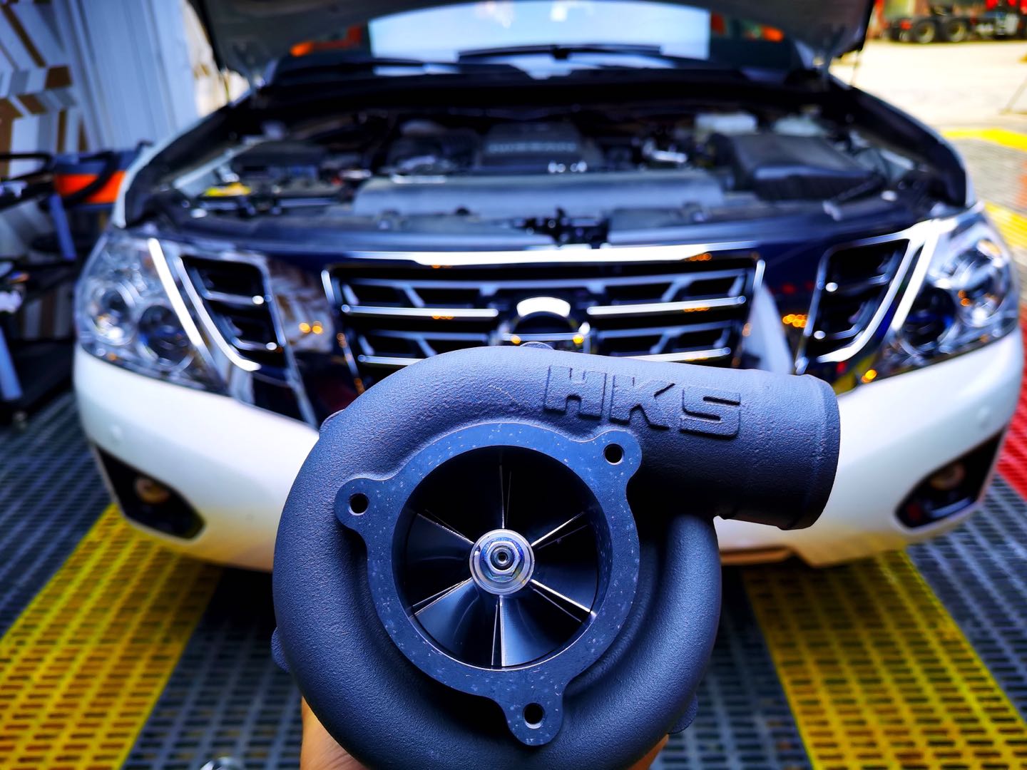 末代大牌自吸的终极进化hks离心式机械增压