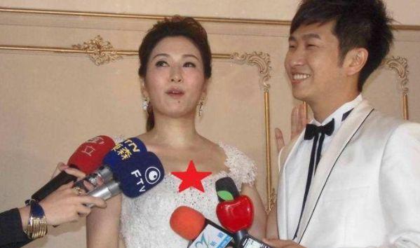 不介意她的年纪,反而很爱她,只管张秀卿昔时与他成婚的时分曾经43岁了