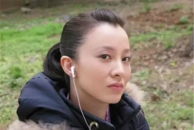 原创孙涛他16岁就参军多次登上春晚老婆低调貌美结婚多年零绯闻