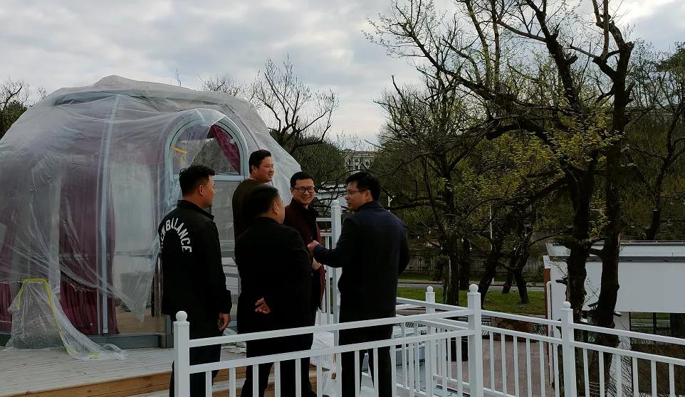 在阳春三月,春暖花开的喜庆日子里,3月12日下午,在黟县碧阳镇王丰镇长