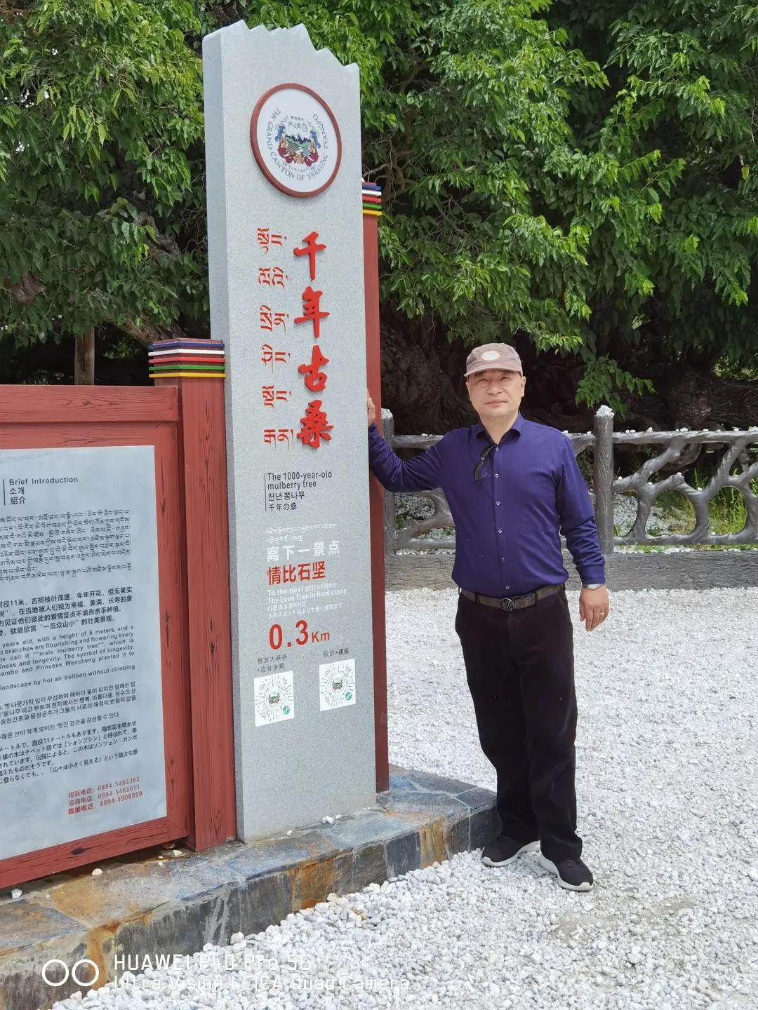 叶峰春本身是一位技艺精湛的珠宝匠人,客户需要什么