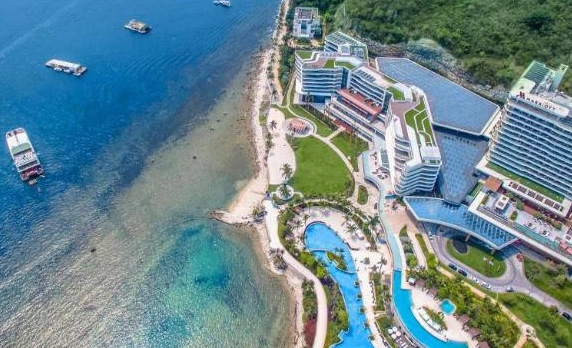 三亚海边的“网红”酒店，海景沙滩这都有，为什么不受游客待见？