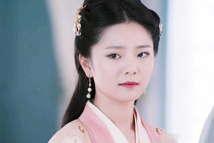 《锦心似玉》里的"仙督夫人"?观众:二娘的丫环居然是"秦愫"