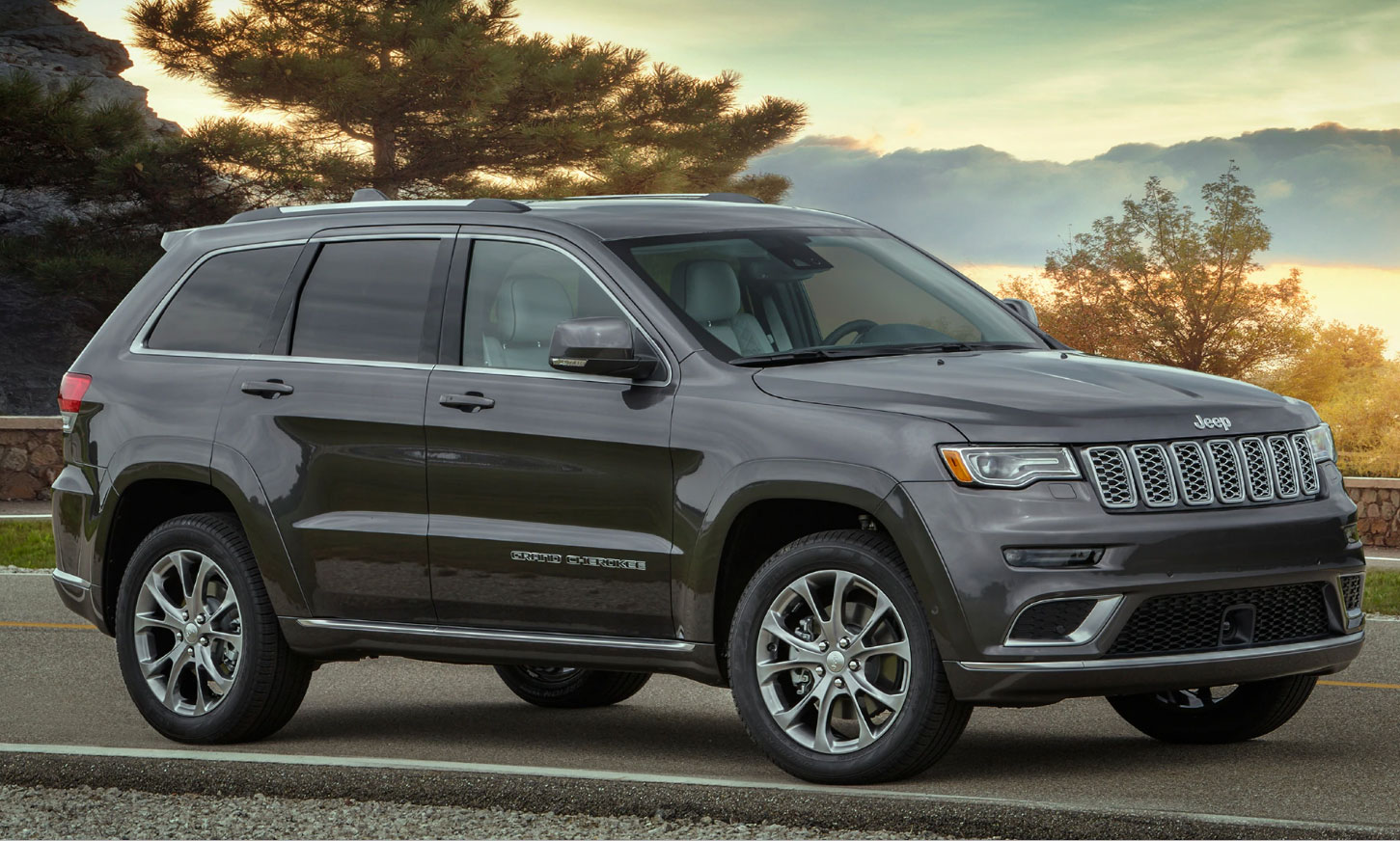 jeep大排量v8车型亮相它能否撼动林肯领航员的地位