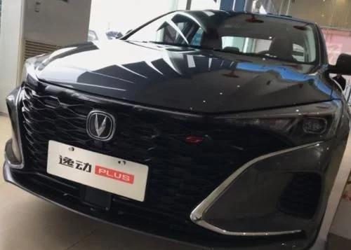 2021款长安逸动plus到店外观时尚内饰高级适合时尚女孩子