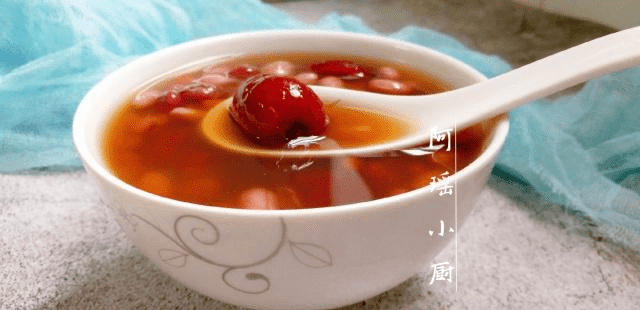 女人怎么补血补气 2ab2813c3a804bb8afd15b017e491c19.png