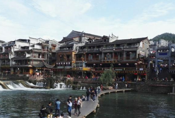 中国“不作不死”的景区，游客多了就收门票钱，游客没了又免费