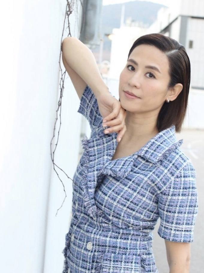 原创强势到让异性害怕tvb前花旦宣萱继续等爱得到父母无限支持