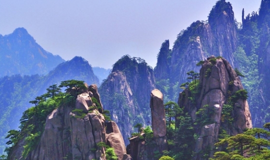 中国“三山五岳”，其中三山叫什么？在哪里？