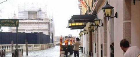 水城威尼斯满城进水，酒店马桶成喷泉，损失估算10亿欧元