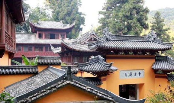 中国最“不忘本”寺庙，千年古刹坚持十几年免门票，斋饭只要2元
