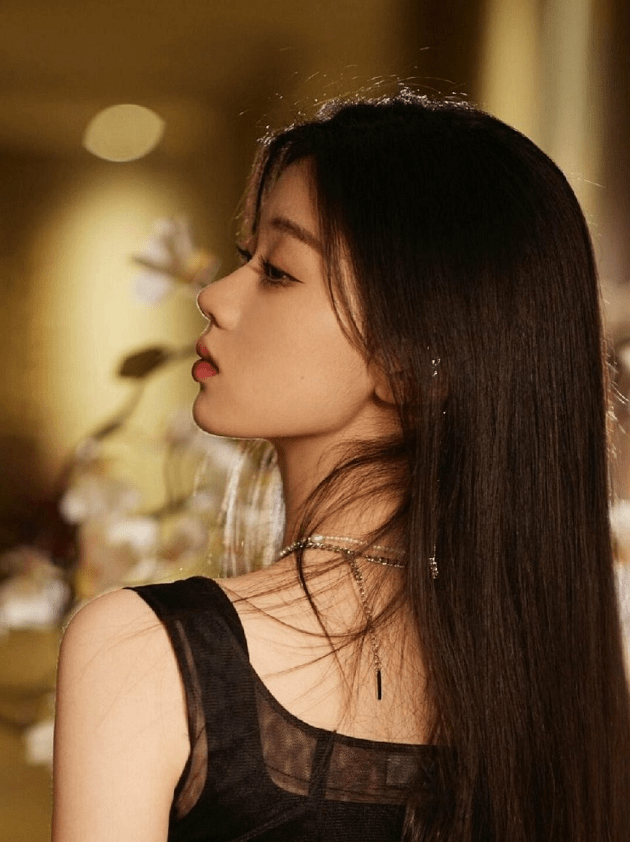 原创夺冠仅仅四个月单依纯微博粉丝破300万纯心相依永不单行