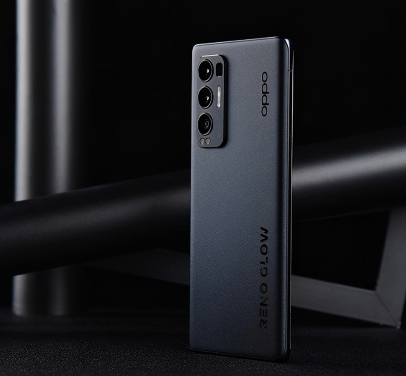 oppo reno5 pro  是该系列的顶级机型.