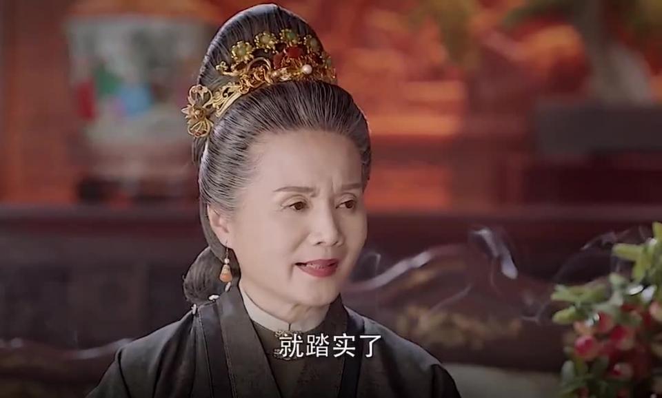 锦心似玉:太夫人要求徐令宜纳冬青为妾,侯爷婉转拒绝十一娘好惨