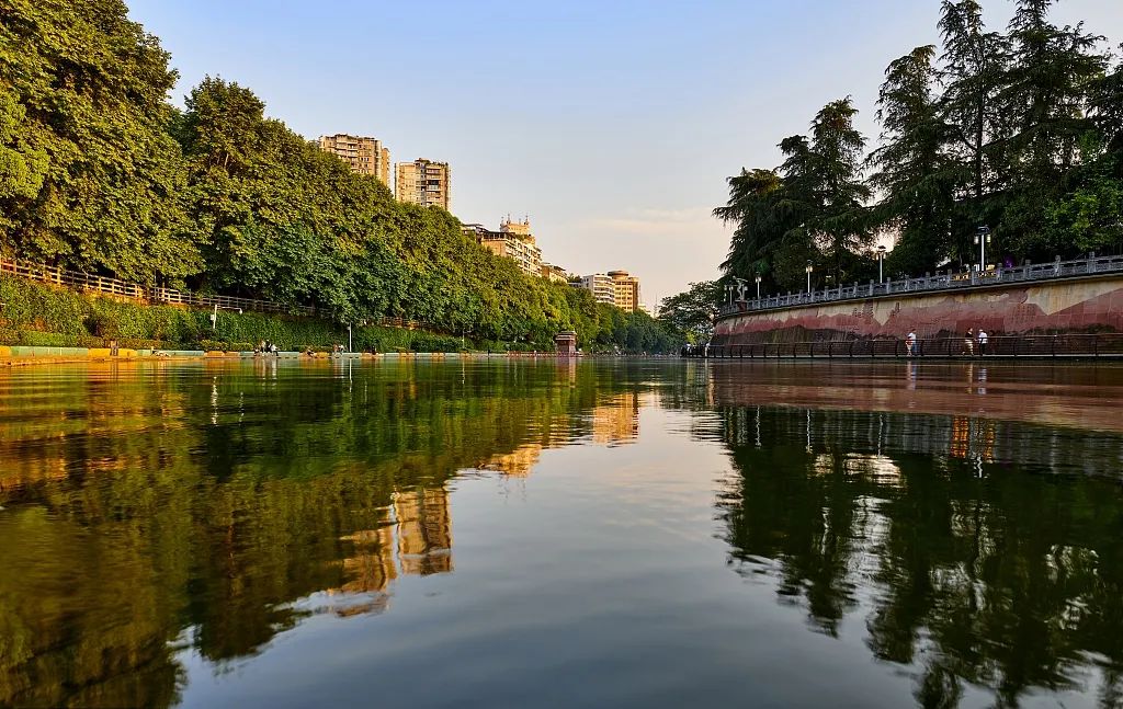 中海九樾▏湘江河畔一方大宅纳天地