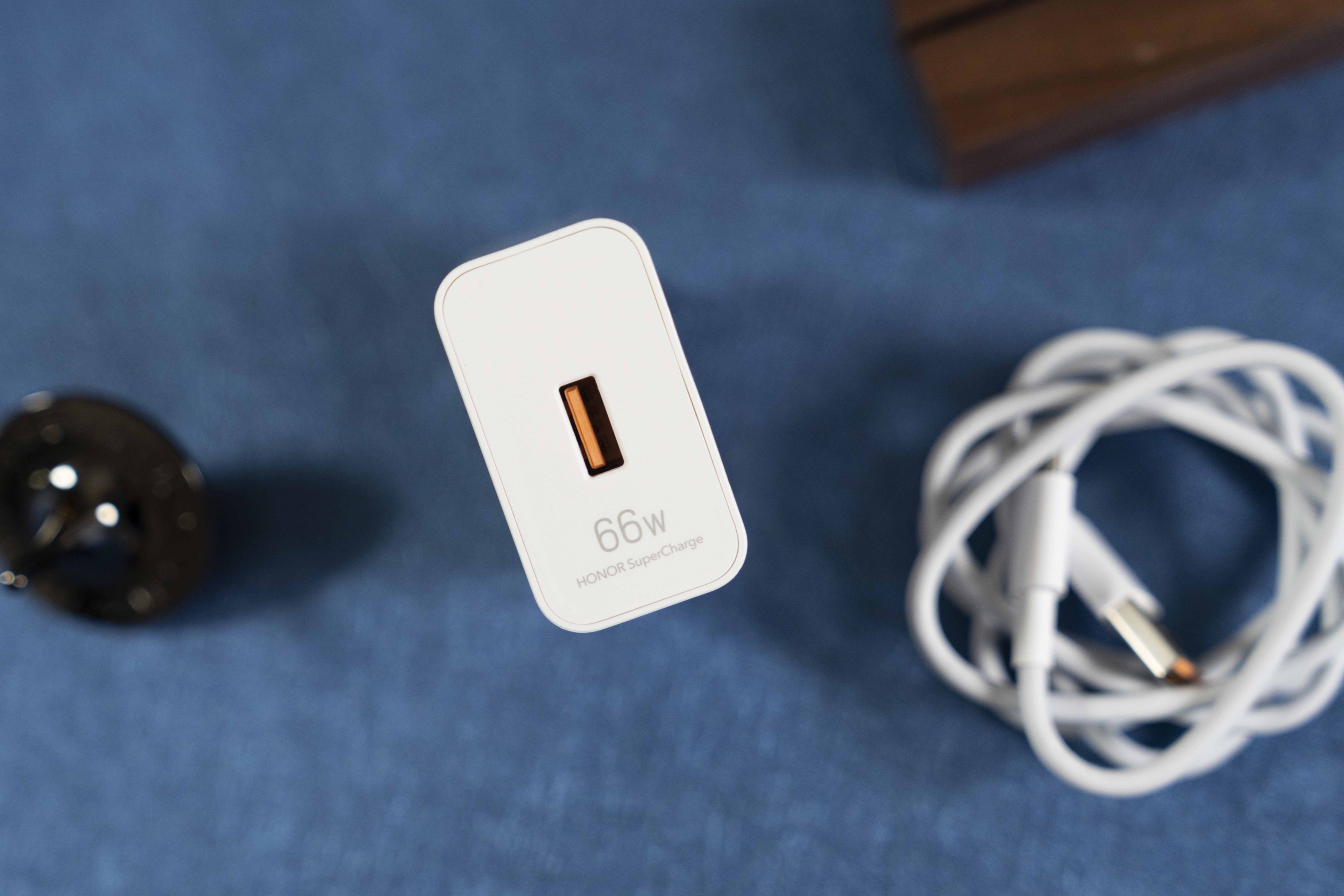 荣耀v40轻奢版3000以下唯一的曲面屏手机选择