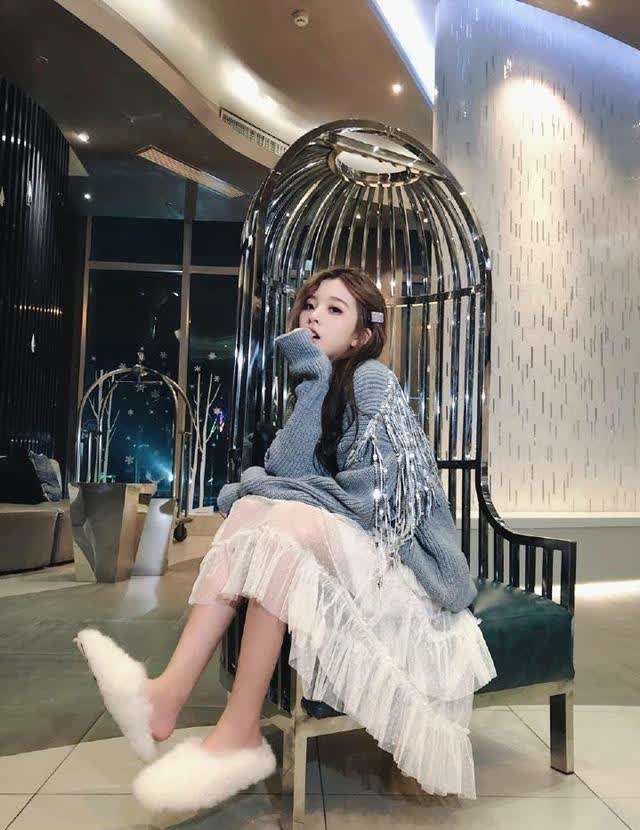 彭十六首次挑战和服cos,背后没团队,真的能笼络3000多万粉丝?