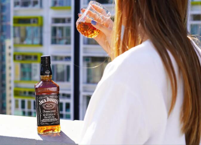 新品上市 | 分享一瓶女生专属威士忌