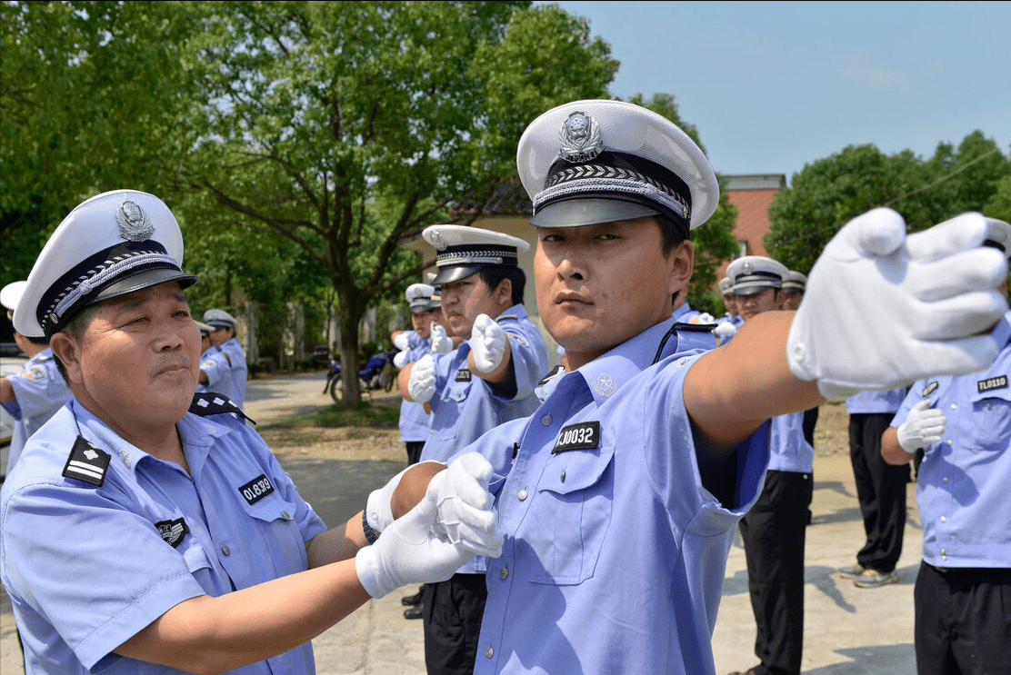 外来人口辅警工作总结_辅警(2)